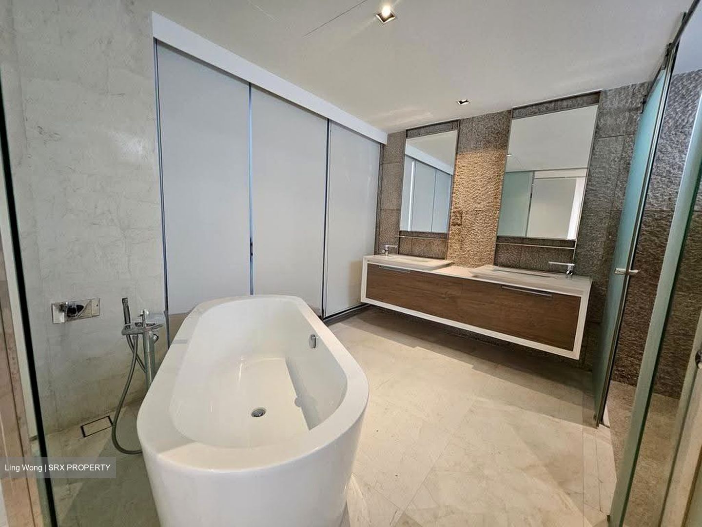 SilverSea (D15), Condominium #621397451